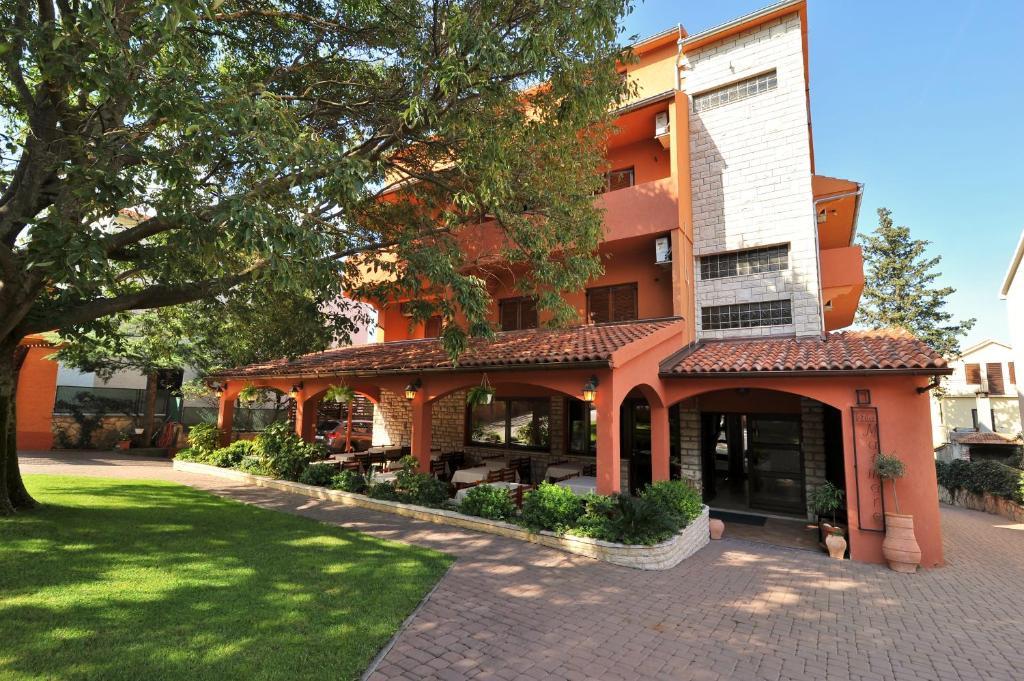 بيوغْغاد نا موغو Villa Maimare المظهر الخارجي الصورة